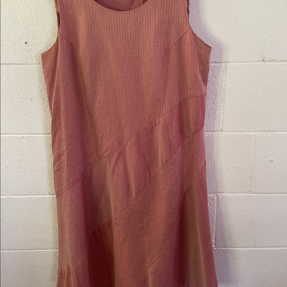 Sleeveless Shift Dress - Picture 2 of 3